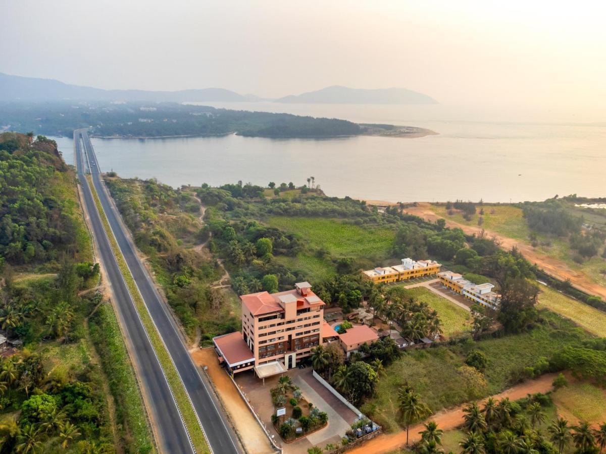 Hotel Sterling Karwar Exteriér fotografie