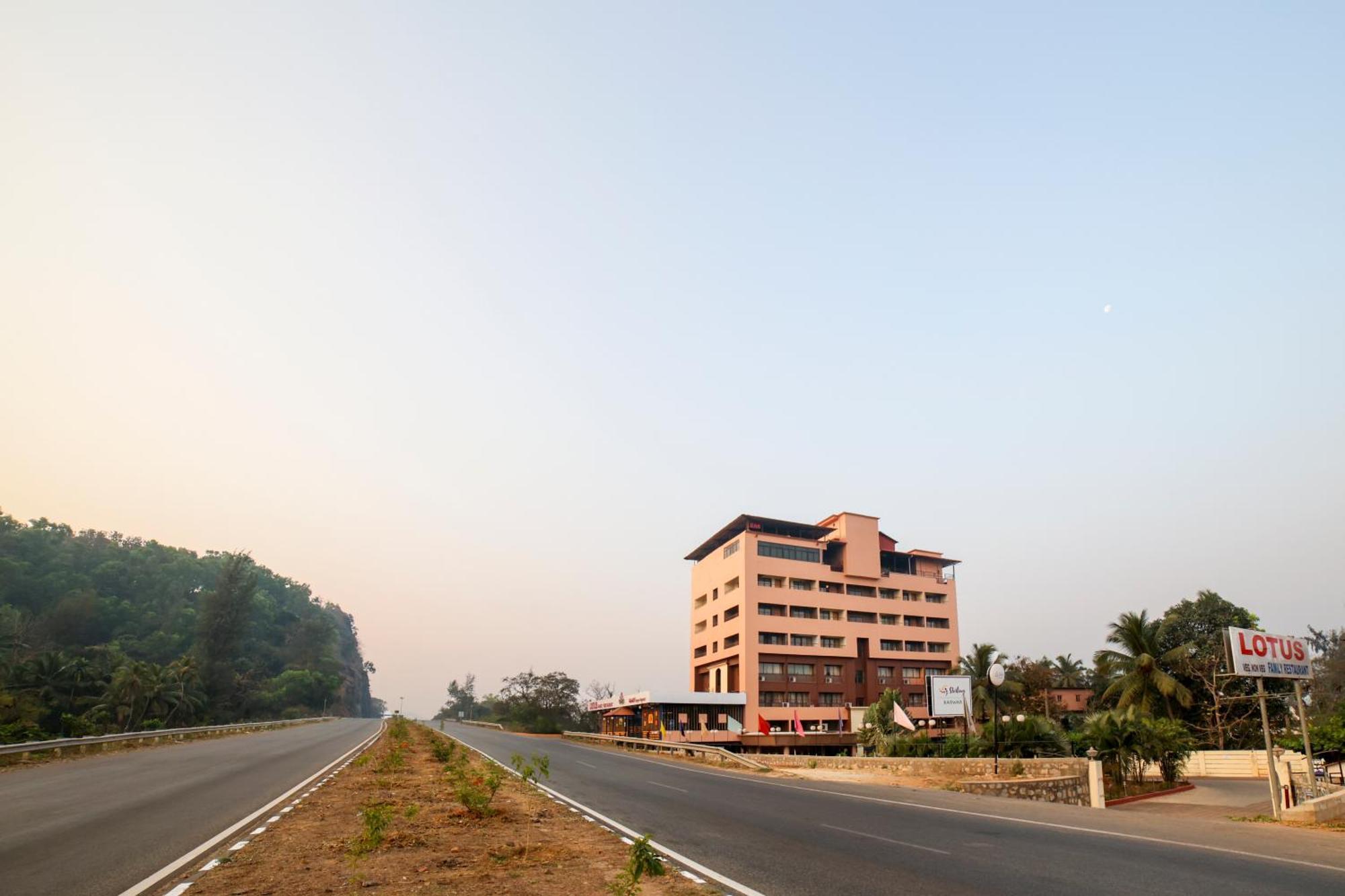 Hotel Sterling Karwar Exteriér fotografie