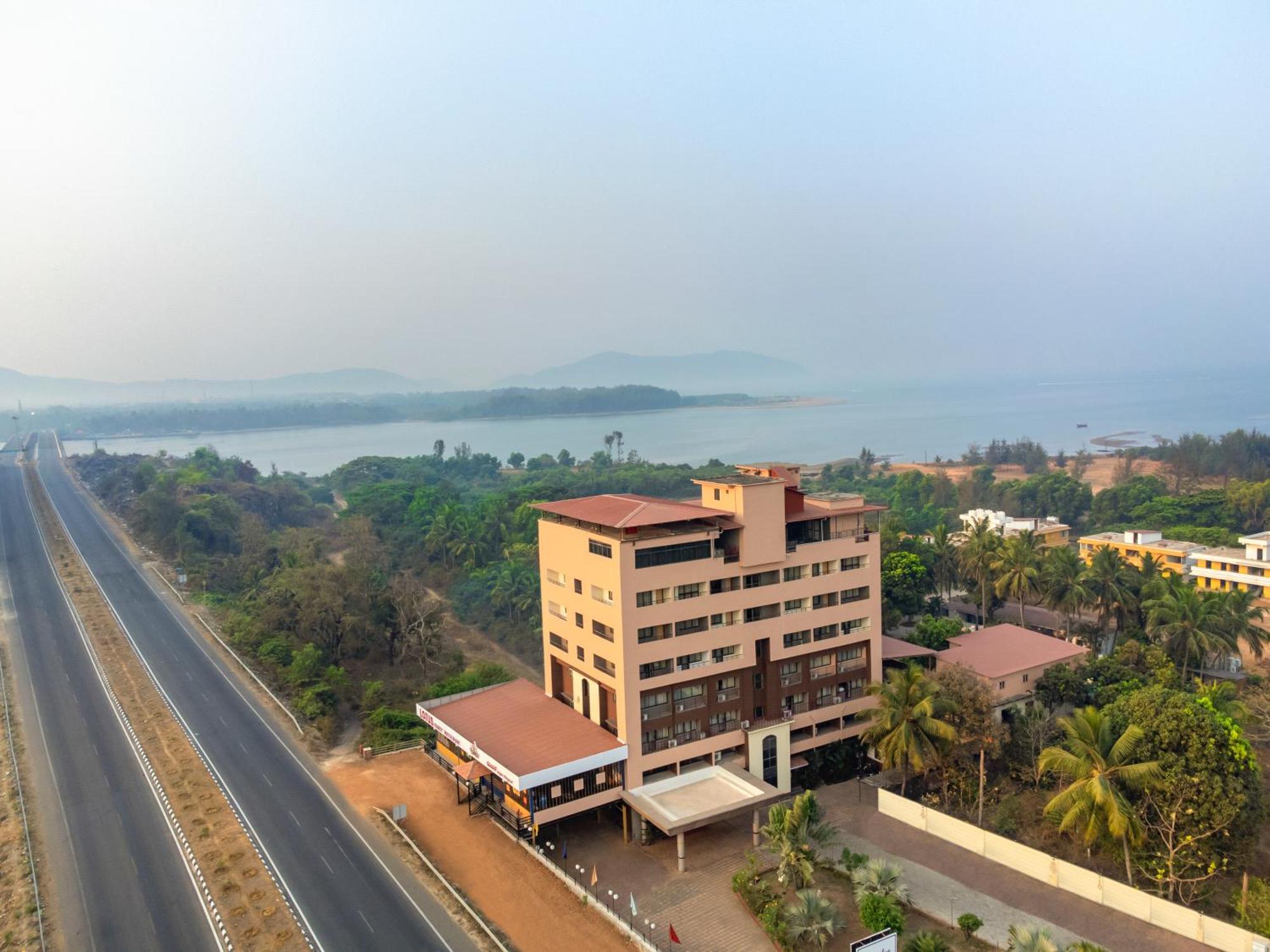 Hotel Sterling Karwar Exteriér fotografie