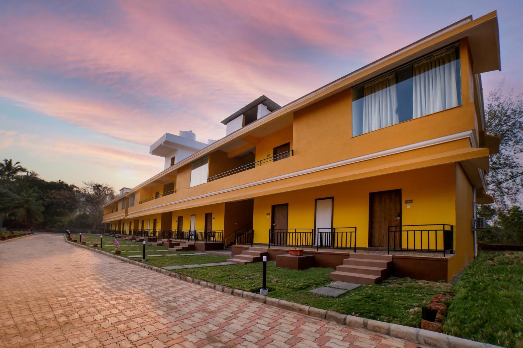 Hotel Sterling Karwar Exteriér fotografie