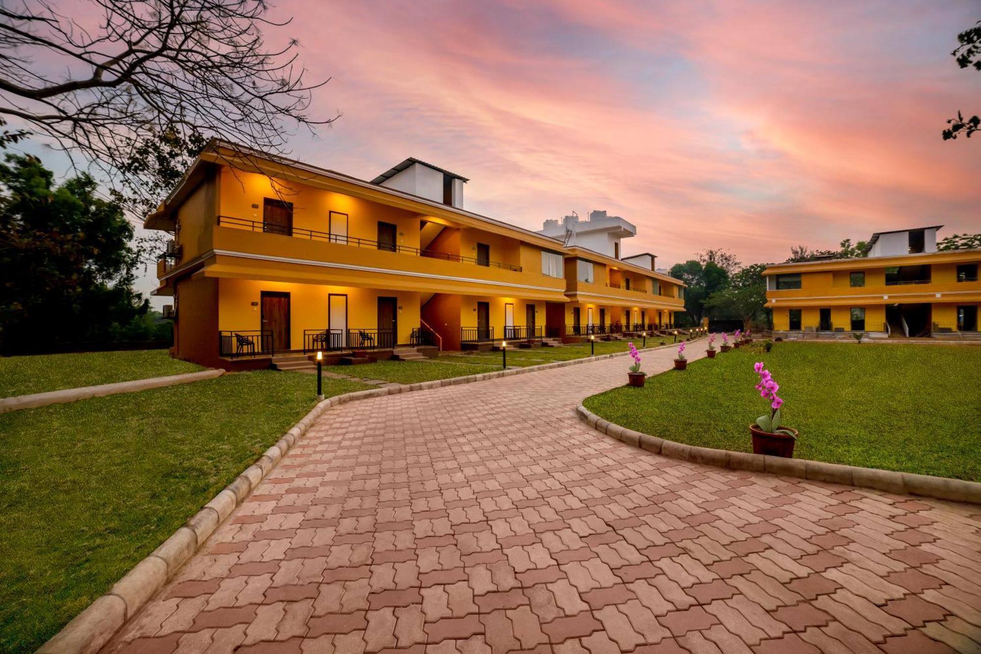 Hotel Sterling Karwar Exteriér fotografie